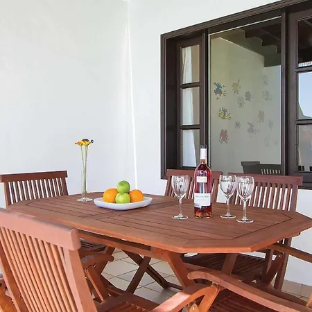 Puerto Del Carmen Sleeps 6 Air Con Wifi *