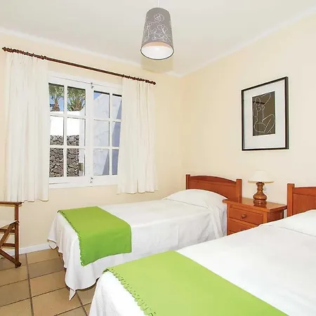 Puerto Del Carmen Sleeps 6 Air Con Wifi Апартаменты Пуэрто дель Кармен