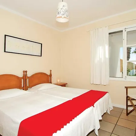 Апартаменты Puerto Del Carmen Sleeps 6 Air Con Wifi Пуэрто дель Кармен